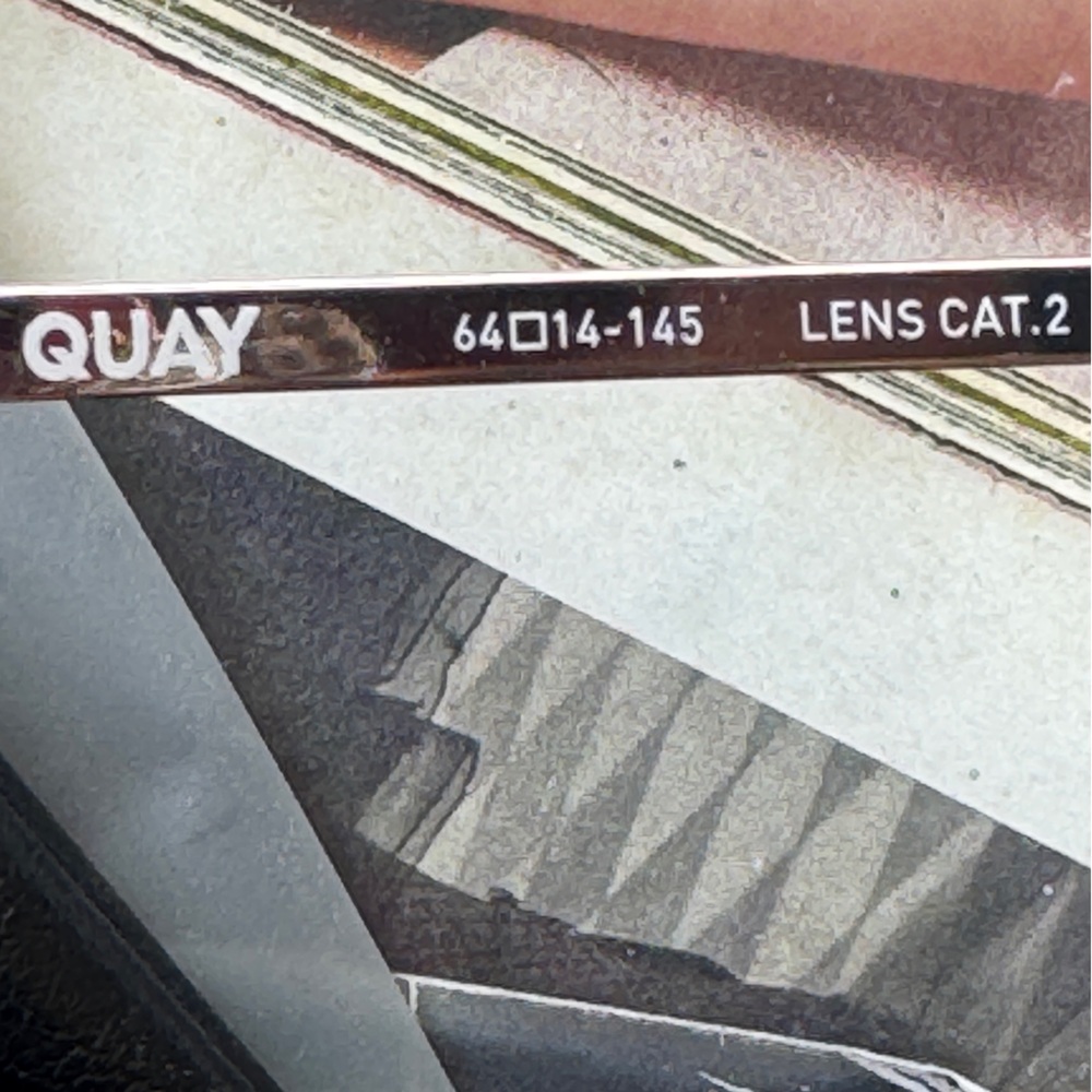 NIB - QUAY Australia, HIGH KEY, Gold Frame/Copper Fade Lens Aviators - Picture 13 of 13